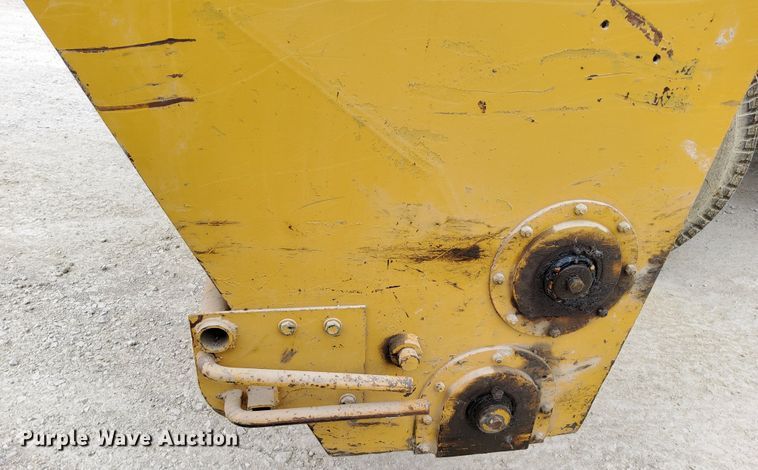 image for item DN6834 1969 Etnyre  chip spreader