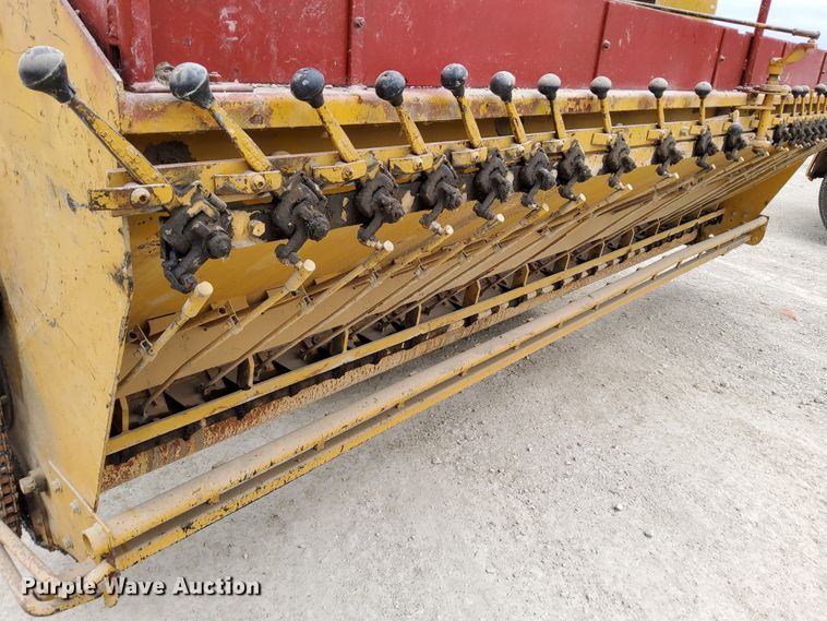 image for item DN6834 1969 Etnyre  chip spreader