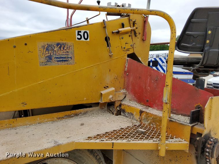 image for item DN6834 1969 Etnyre  chip spreader