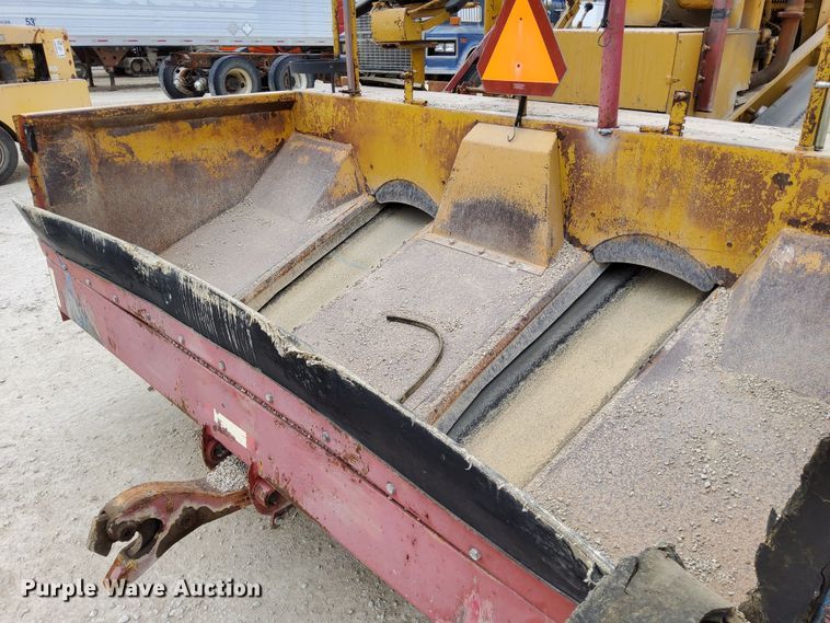 image for item DN6834 1969 Etnyre  chip spreader