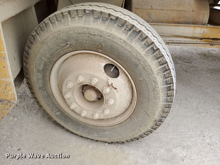 image for item DN6834 1969 Etnyre  chip spreader