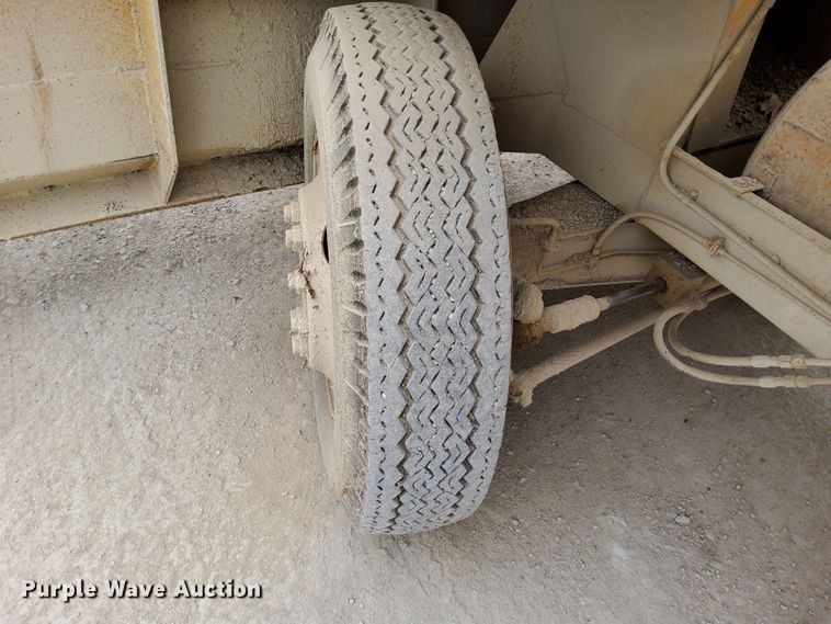 image for item DN6834 1969 Etnyre  chip spreader