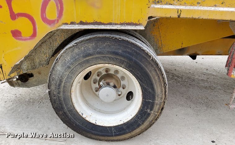 image for item DN6834 1969 Etnyre  chip spreader