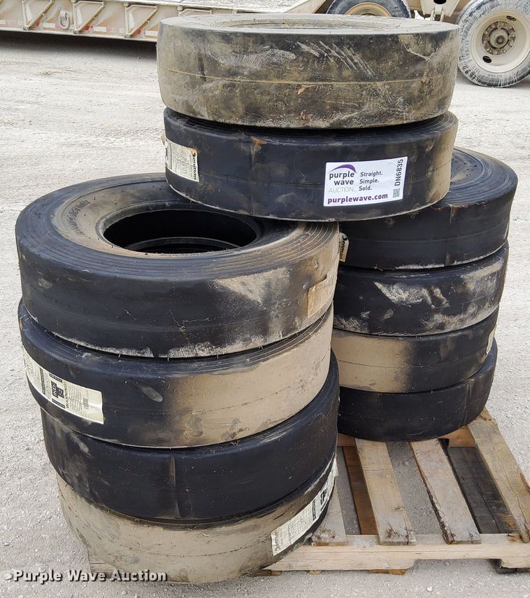 image for item DN6835 (10) tires