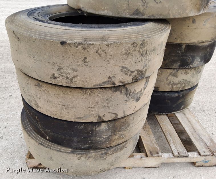 image for item DN6835 (10) tires