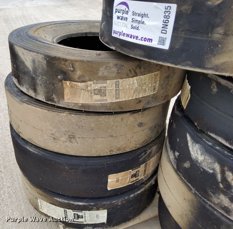 image for item DN6835 (10) tires