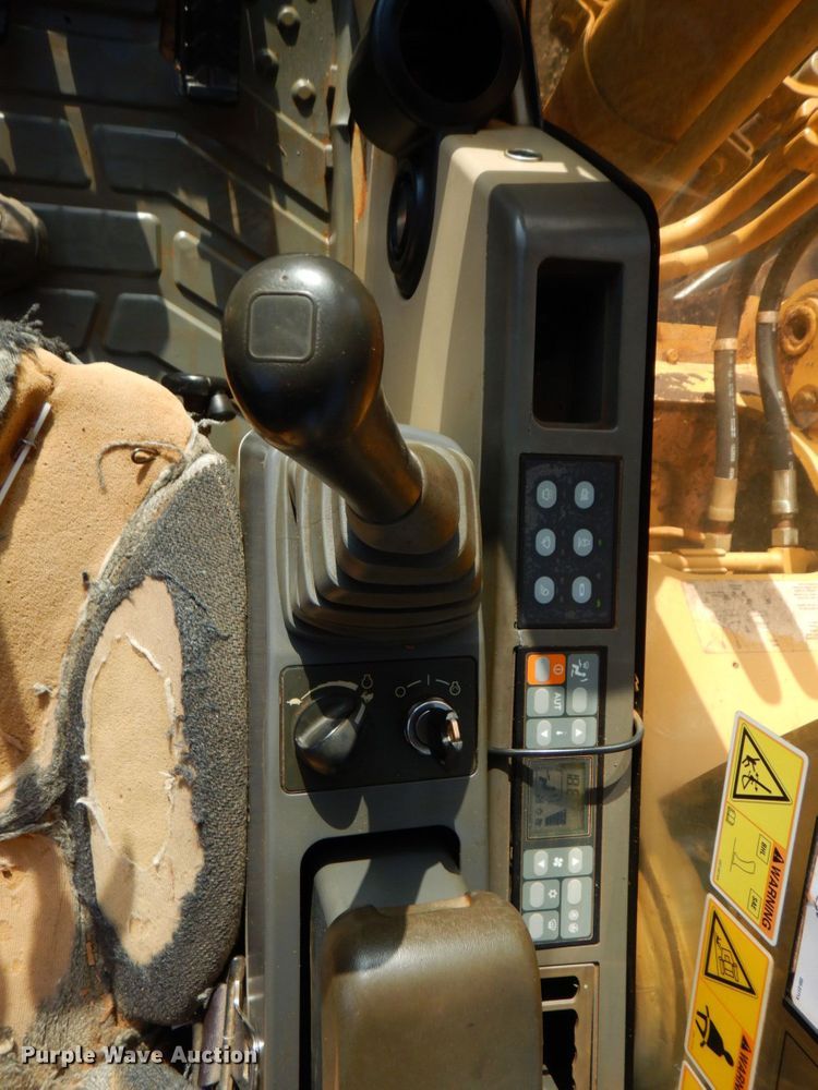 image for item DO1477 2007 Caterpillar 320CL  excavator