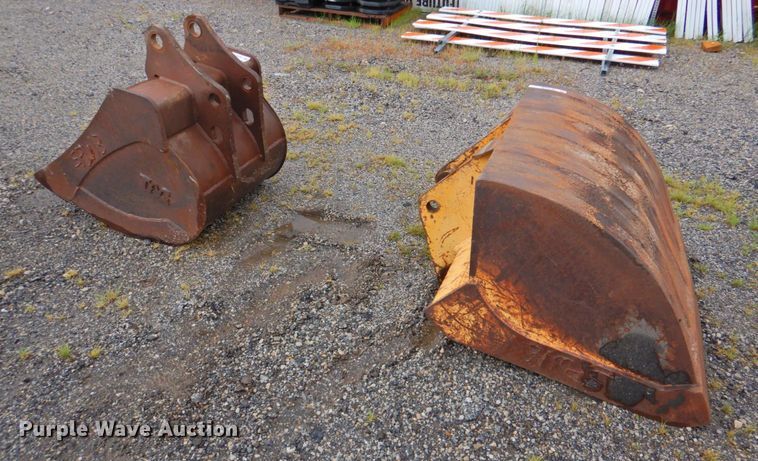 image for item DP4738 (2) backhoe buckets