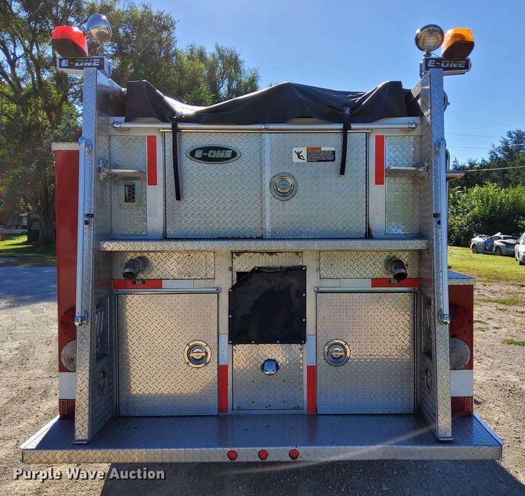 image for item DR0944 1992 Ford LS9000  tanker fire truck