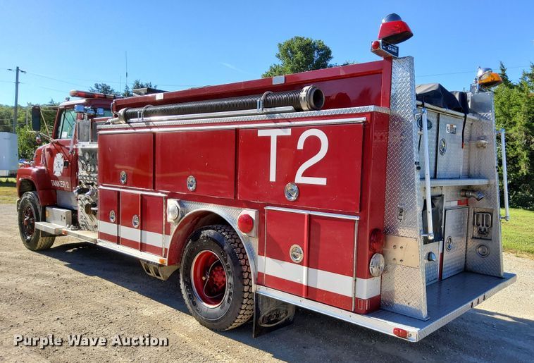 image for item DR0944 1992 Ford LS9000  tanker fire truck
