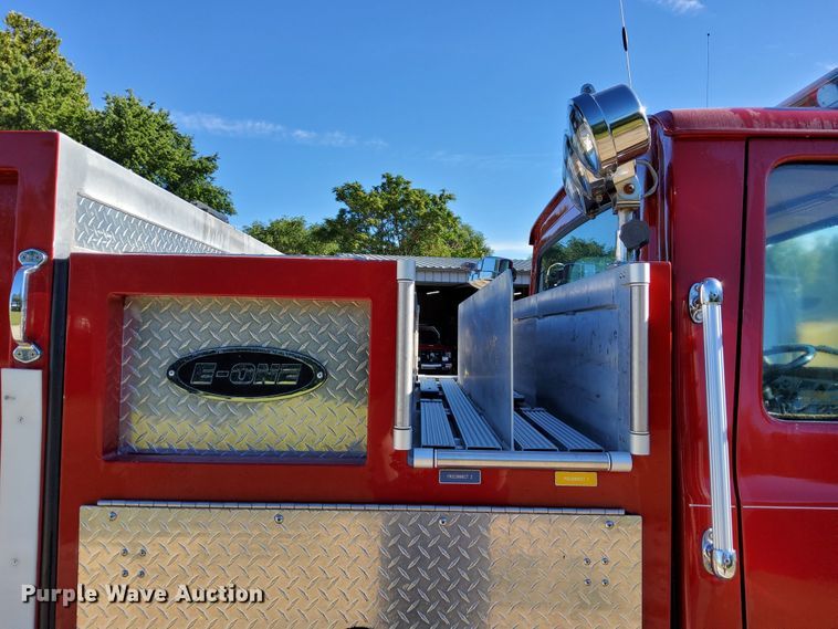 image for item DR0944 1992 Ford LS9000  tanker fire truck