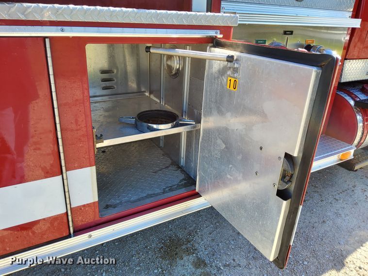 image for item DR0944 1992 Ford LS9000  tanker fire truck