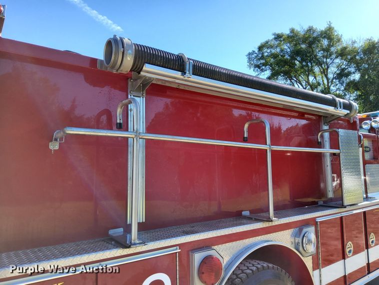 image for item DR0944 1992 Ford LS9000  tanker fire truck