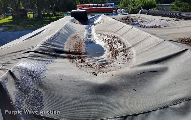 image for item DR0944 1992 Ford LS9000  tanker fire truck