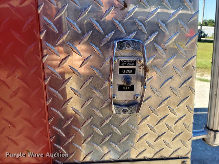 image for item DR0944 1992 Ford LS9000  tanker fire truck