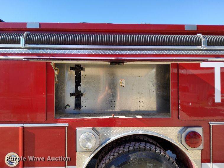 image for item DR0944 1992 Ford LS9000  tanker fire truck