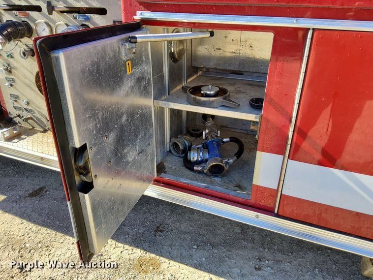 image for item DR0944 1992 Ford LS9000  tanker fire truck