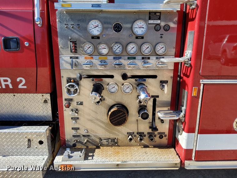 image for item DR0944 1992 Ford LS9000  tanker fire truck