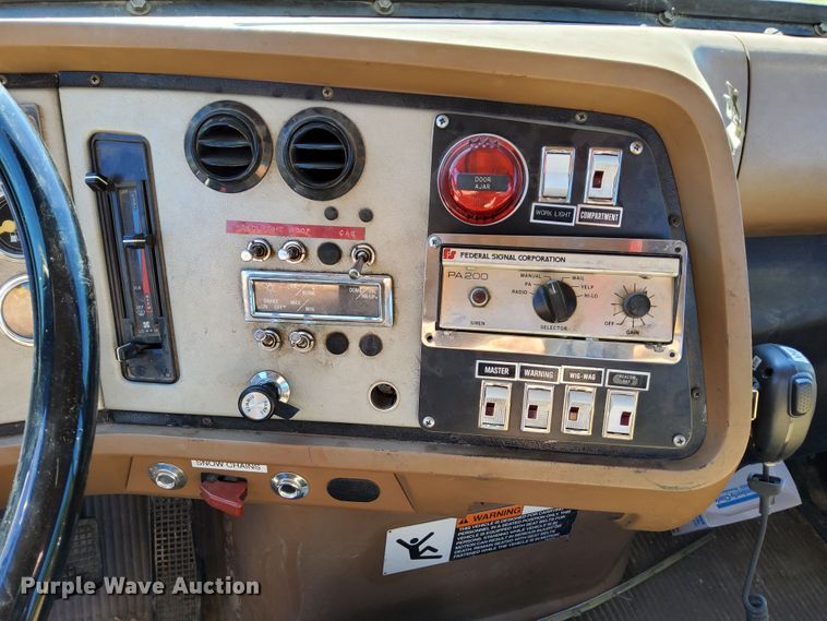 image for item DR0944 1992 Ford LS9000  tanker fire truck