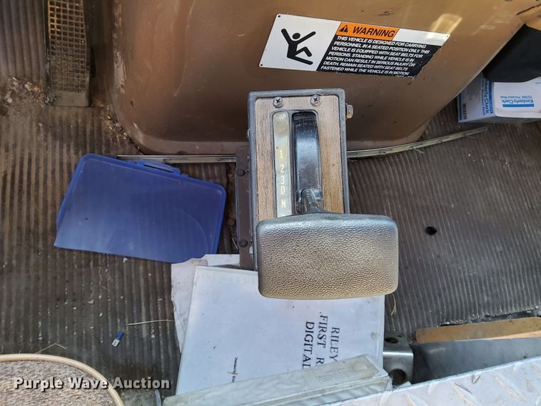 image for item DR0944 1992 Ford LS9000  tanker fire truck