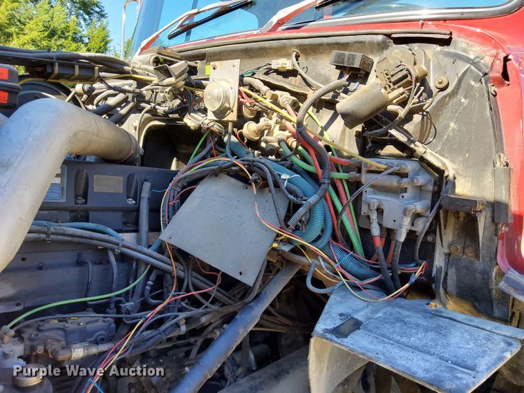 image for item DR0944 1992 Ford LS9000  tanker fire truck