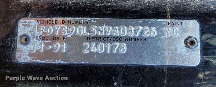 image for item DR0944 1992 Ford LS9000  tanker fire truck