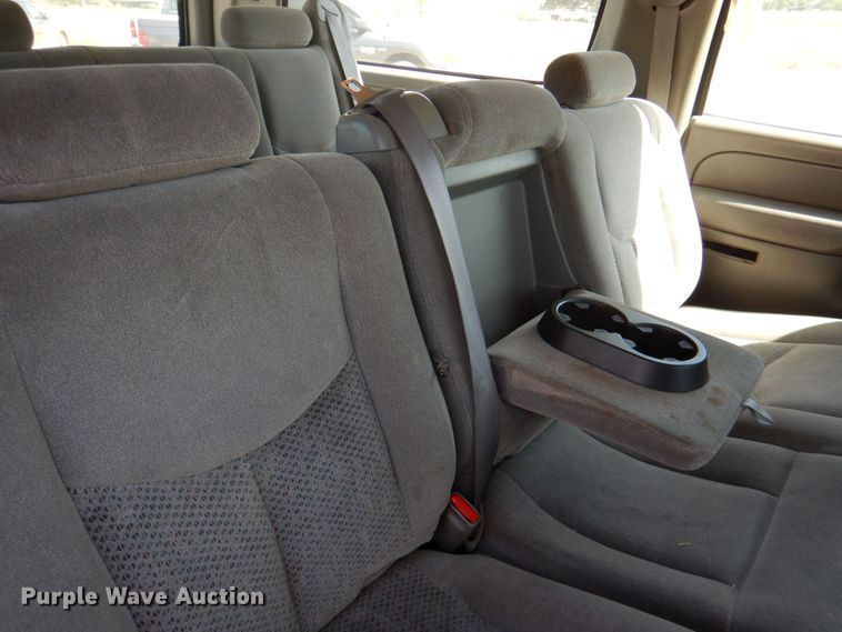 image for item DR1862 2005 Chevrolet Suburban  SUV