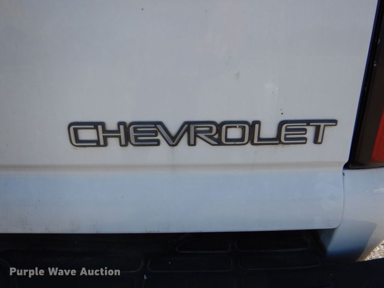 image for item DR1862 2005 Chevrolet Suburban  SUV