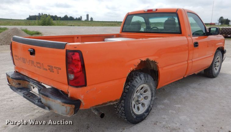 image for item DS8178 2005 Chevrolet Silverado 1500  pickup truck