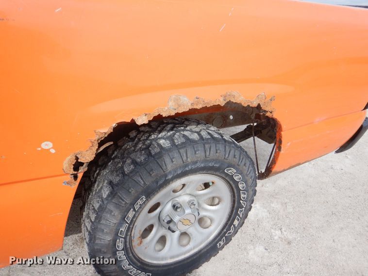 image for item DS8178 2005 Chevrolet Silverado 1500  pickup truck