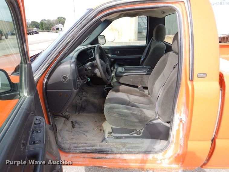 image for item DS8178 2005 Chevrolet Silverado 1500  pickup truck