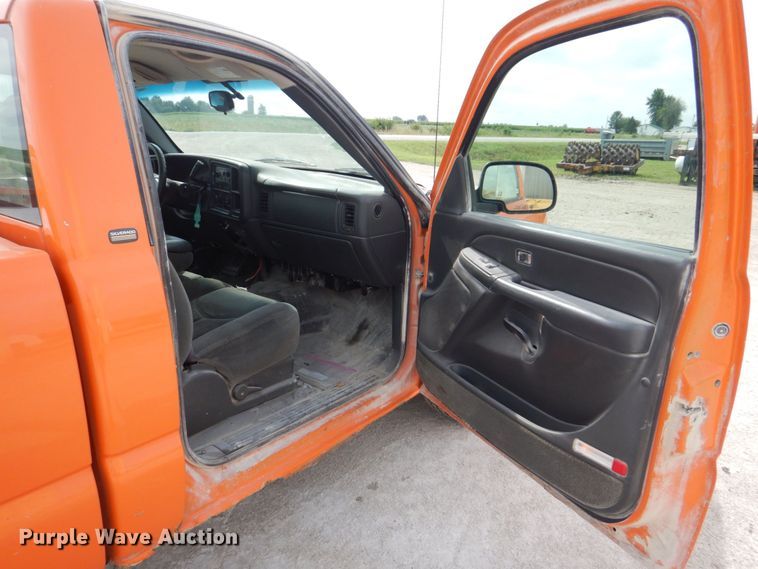 image for item DS8178 2005 Chevrolet Silverado 1500  pickup truck