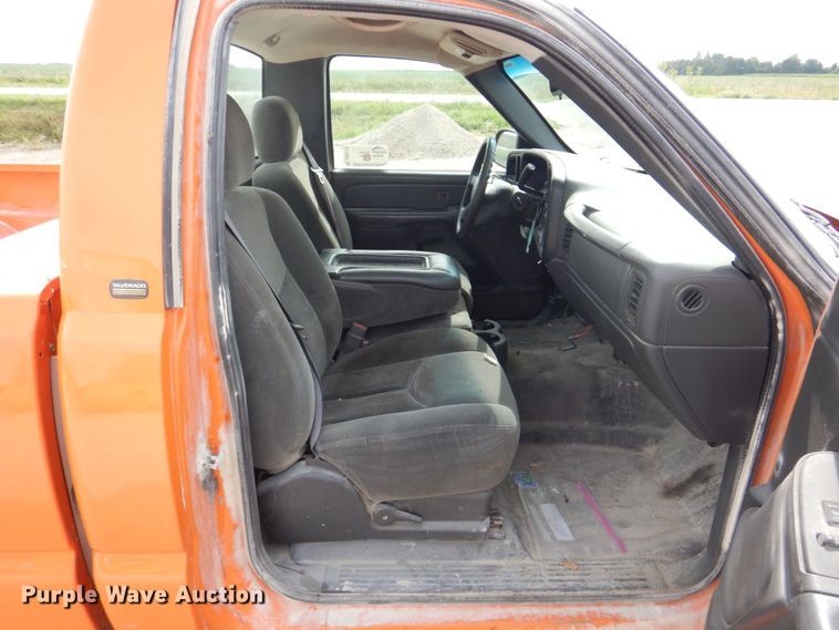 image for item DS8178 2005 Chevrolet Silverado 1500  pickup truck