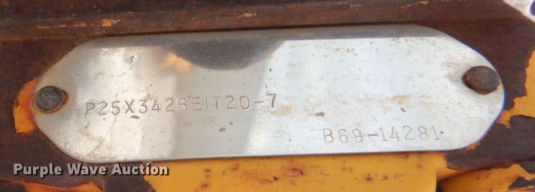 image for item DS8179 1979 Ford 6600 Tiger Special  tractor