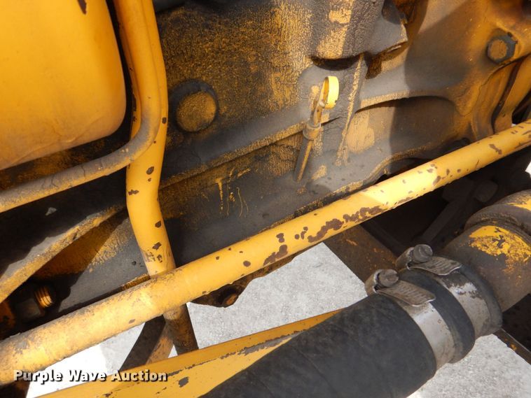 image for item DS8179 1979 Ford 6600 Tiger Special  tractor