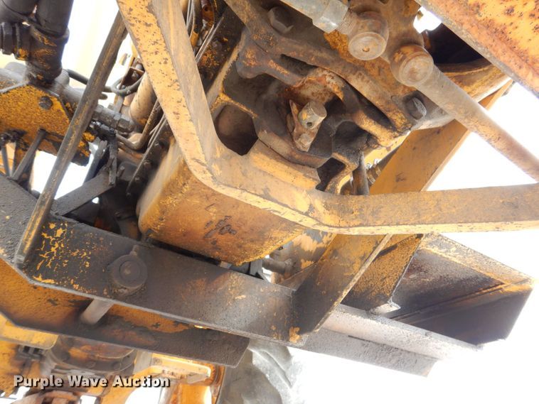 image for item DS8179 1979 Ford 6600 Tiger Special  tractor