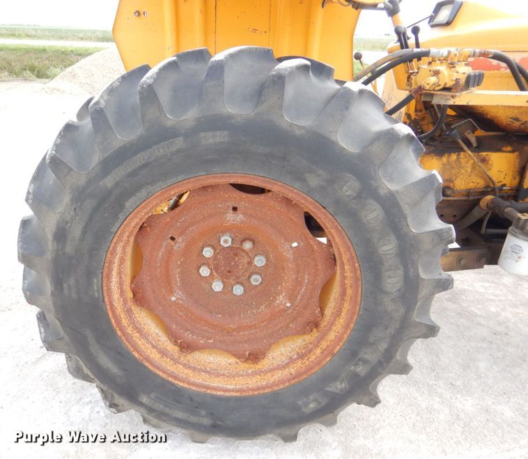 image for item DS8179 1979 Ford 6600 Tiger Special  tractor