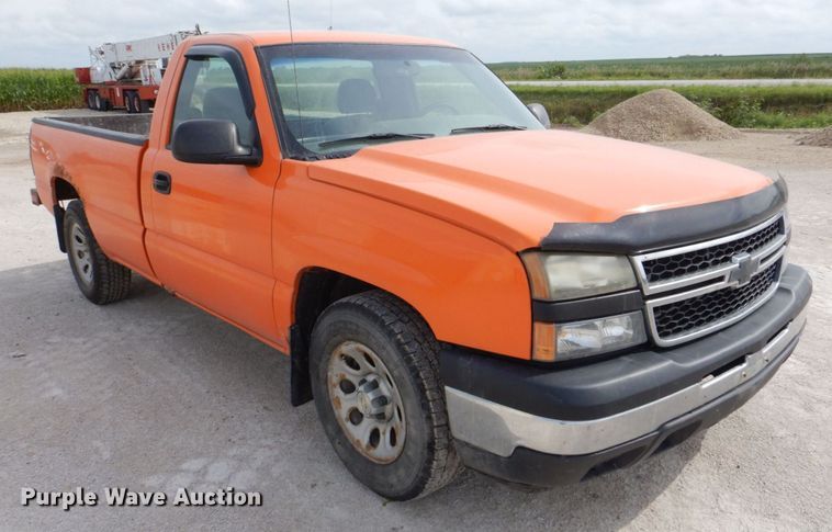 image for item DS8182 2006 Chevrolet Silverado 1500  pickup truck