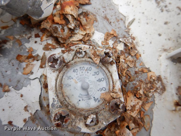 image for item DS8184 1973 Eveready A500H  propane tank