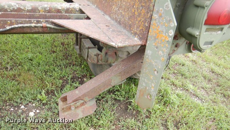 image for item DS8185 Utility trailer