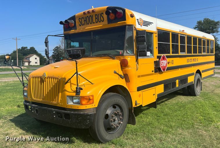 image for item DS8480 2003 International CE  school bus