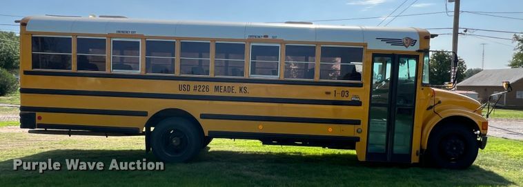 image for item DS8480 2003 International CE  school bus