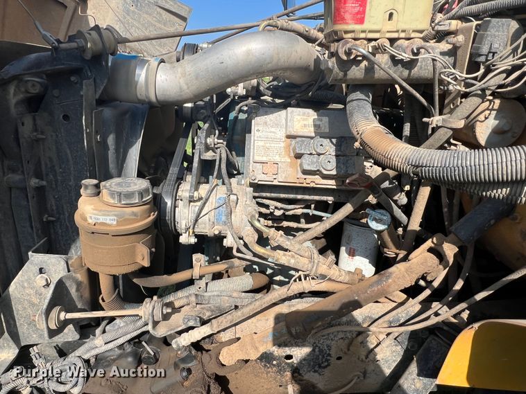 image for item DS8480 2003 International CE  school bus