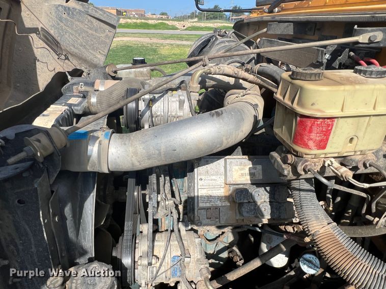 image for item DS8480 2003 International CE  school bus