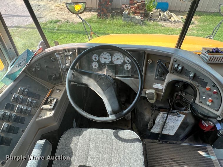 image for item DS8480 2003 International CE  school bus