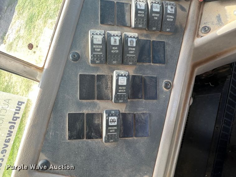 image for item DS8480 2003 International CE  school bus