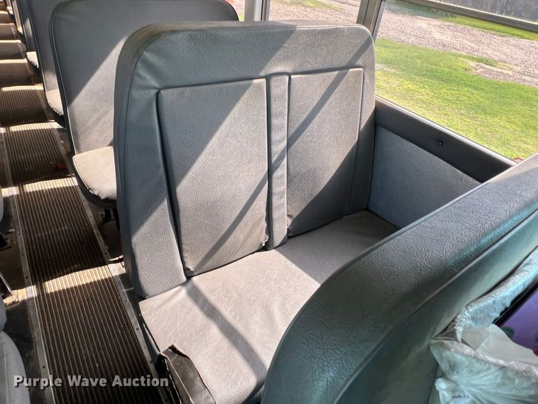 image for item DS8480 2003 International CE  school bus