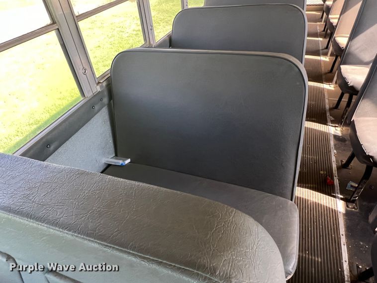 image for item DS8480 2003 International CE  school bus