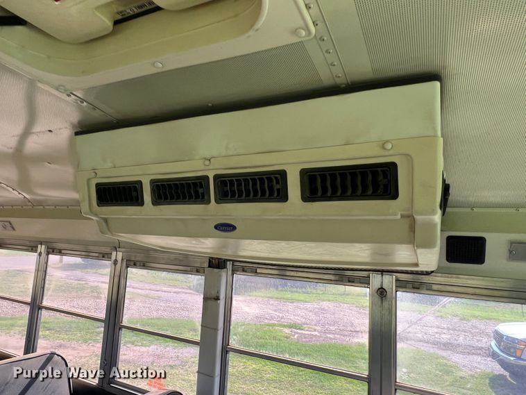 image for item DS8480 2003 International CE  school bus