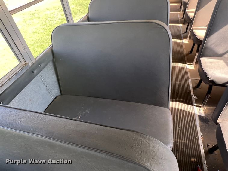 image for item DS8480 2003 International CE  school bus